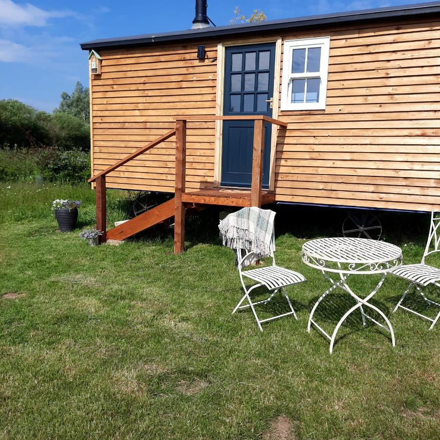 Cranfield Retreat & Glamping & Hobbit House Hotel Long Melford Exterior photo