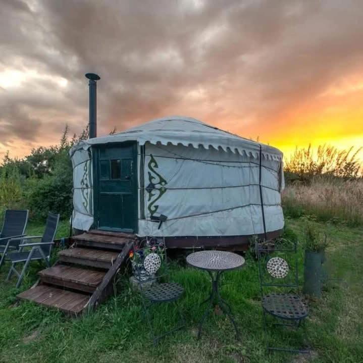 Cranfield Retreat & Glamping & Hobbit House Hotel Long Melford Exterior photo